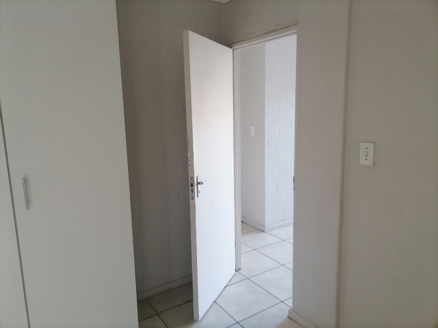2 Bedroom Property for Sale in Table View Western Cape